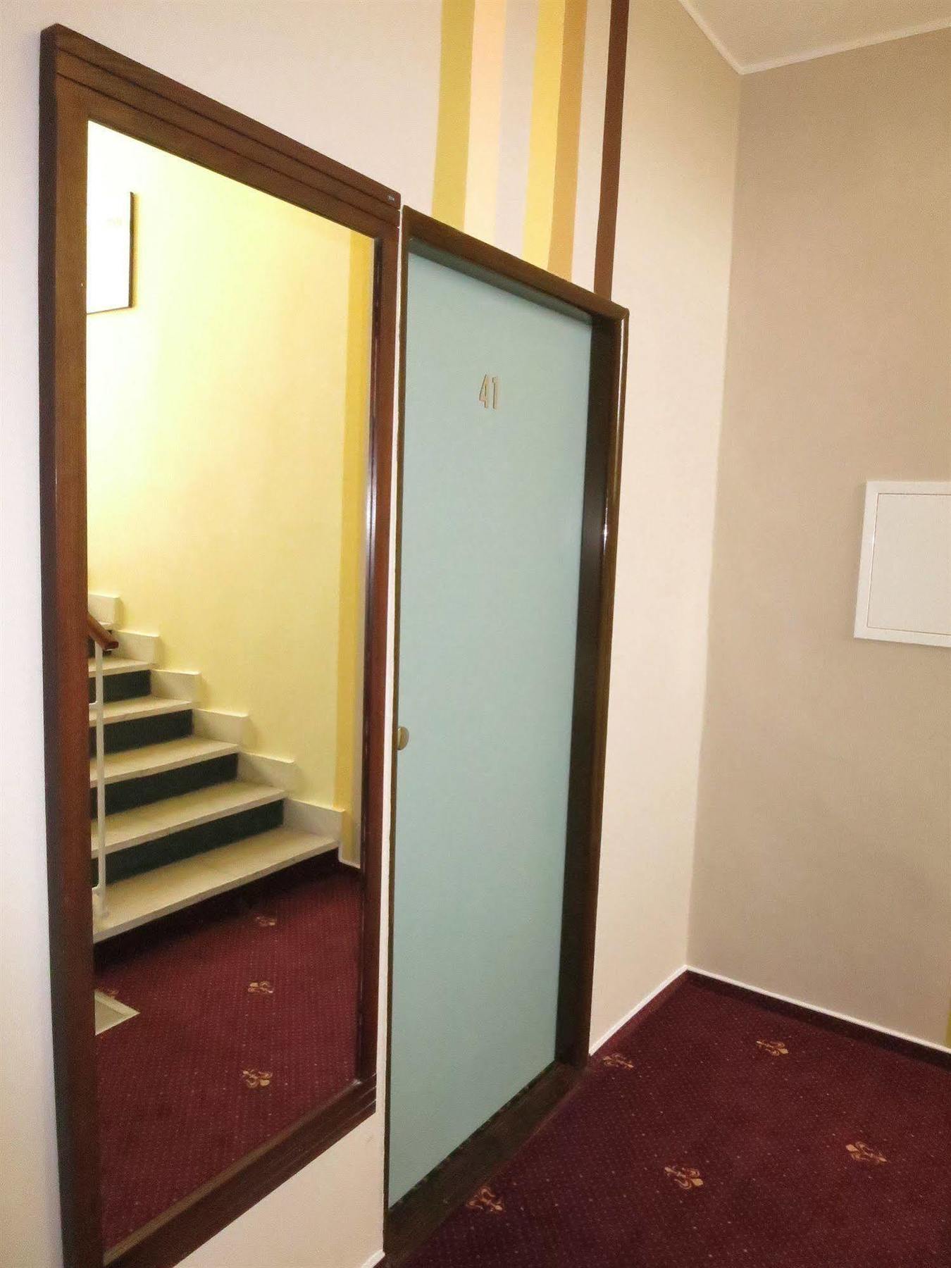 Hotel Mira Inn Prague Luaran gambar