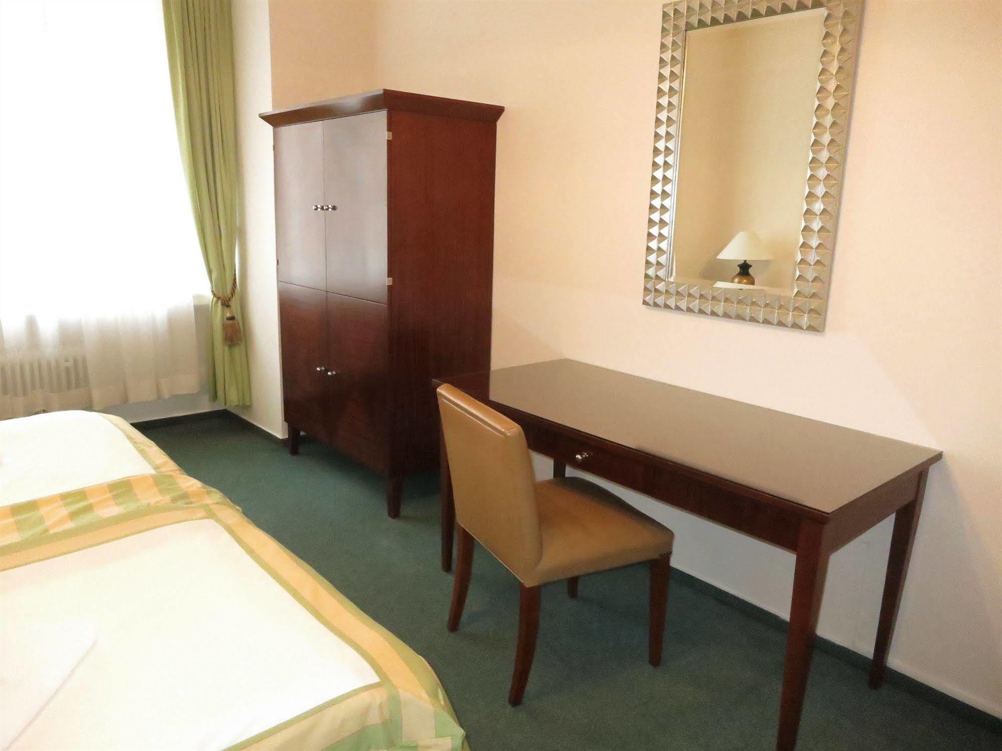 Hotel Mira Inn Prague Luaran gambar